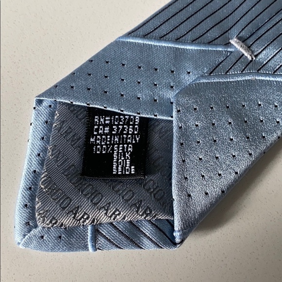 Giorgio Armani Light Blue Silk Tie - Picture 2 of 4